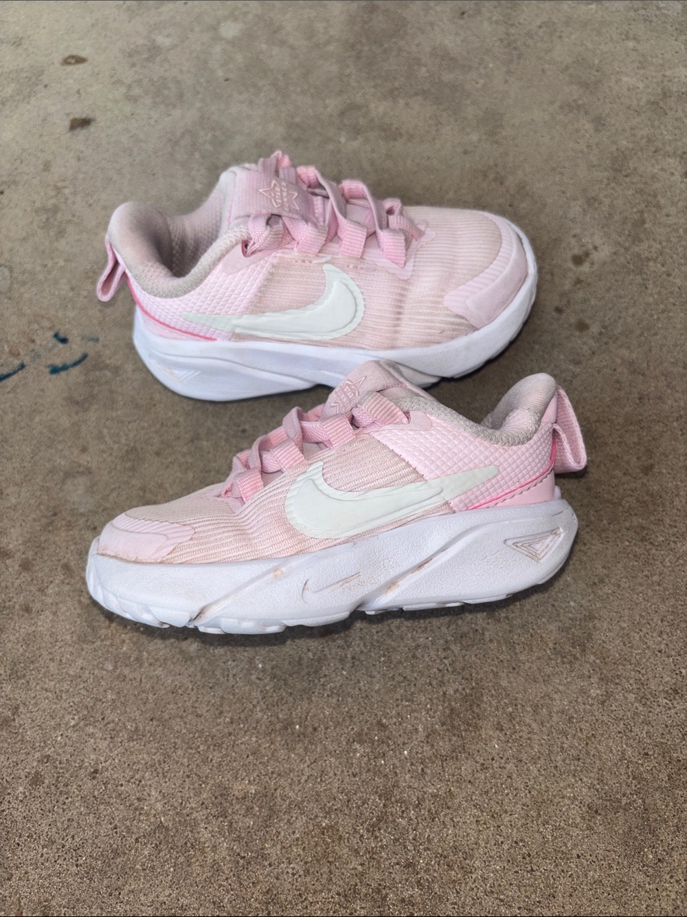 Nike star runner sneakers! Child 5C